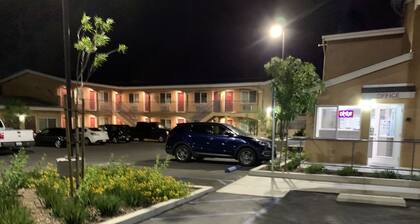 Desert Inn Motel