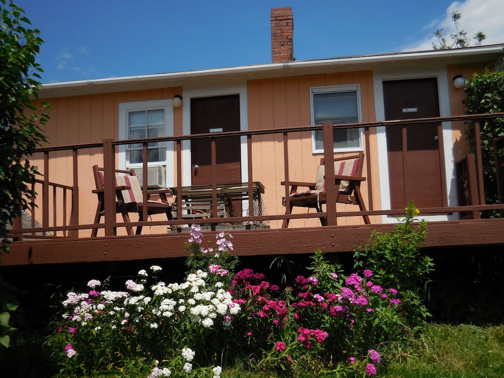 Acadia Gateway Motel in Bar Harbor | Best Rates & Deals on Orbitz