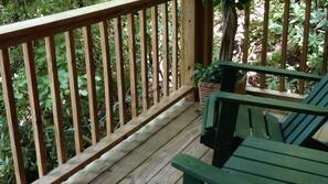 1 bedroom, pillowtop beds, free WiFi, linens