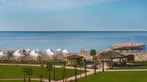 Private beach nearby, free beach shuttle, sun-loungers, beach umbrellas