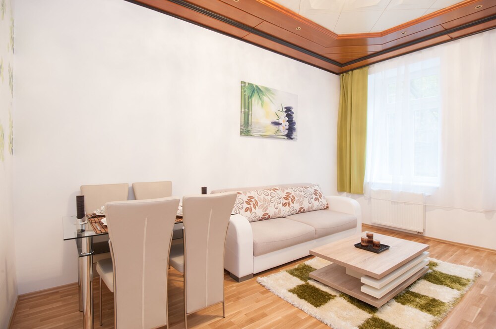 unbequeme couch ft lauderdale interior detail featured image royal resort apartments puchsbaumgasse 2018 room prices deals unbequeme couch ft lauderdale interior detail featured image royal resort apartments puchsbaumgasse 2018 room prices deals