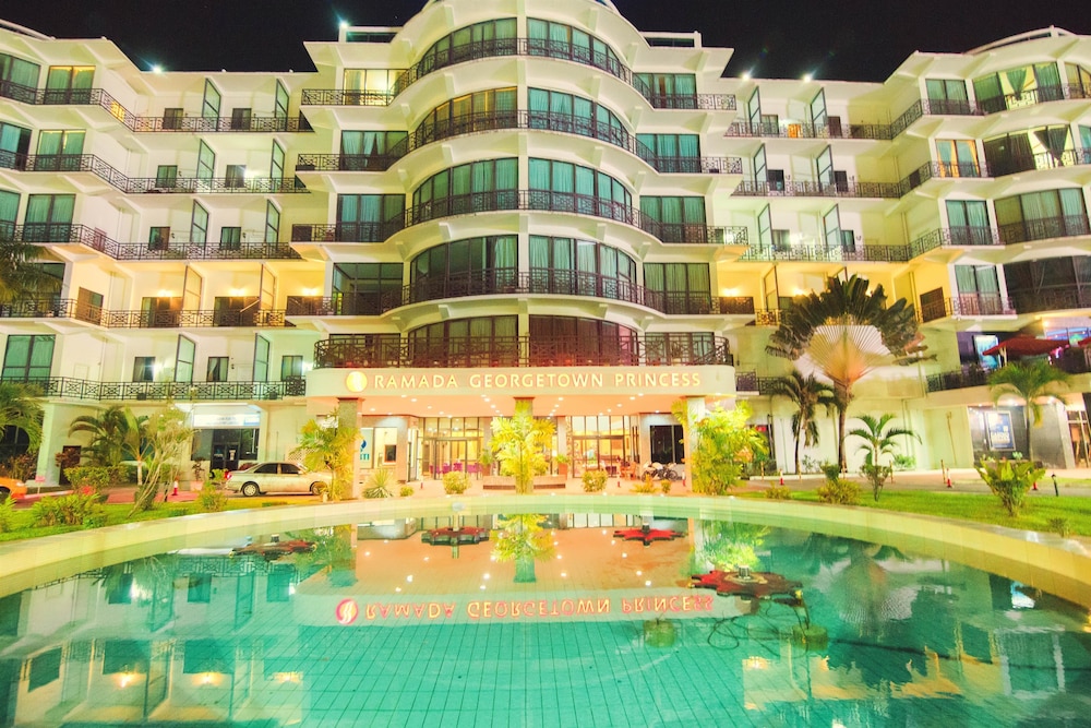 Ramada Georgetown Princess Hotel 2018 Room Prices 136 Deals Hotel Front Evening Night Featured Image