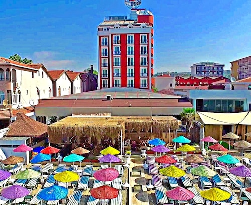 Istanbul Beach Hotels Oceanfront From 28 Travelocity Blue World Hotel