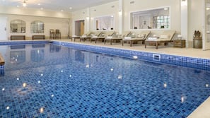 Indoor pool, sun loungers