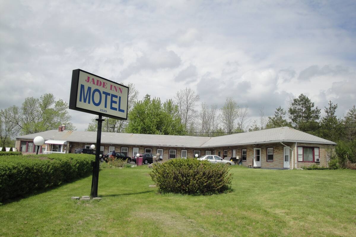 Jade Inn Motel In Niagara Falls Ny Expedia