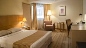 Laptop workspace, free WiFi, linens