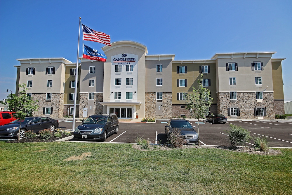 grove city deals