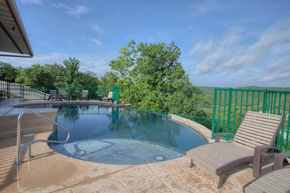 Cliffs Resort Table Rock Lake in Branson Best Rates & Deals on Orbitz