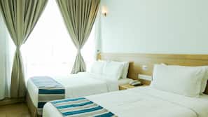 Desk, iron/ironing board, free WiFi, linens