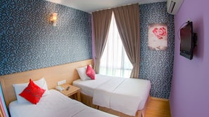 Desk, iron/ironing board, free WiFi, linens
