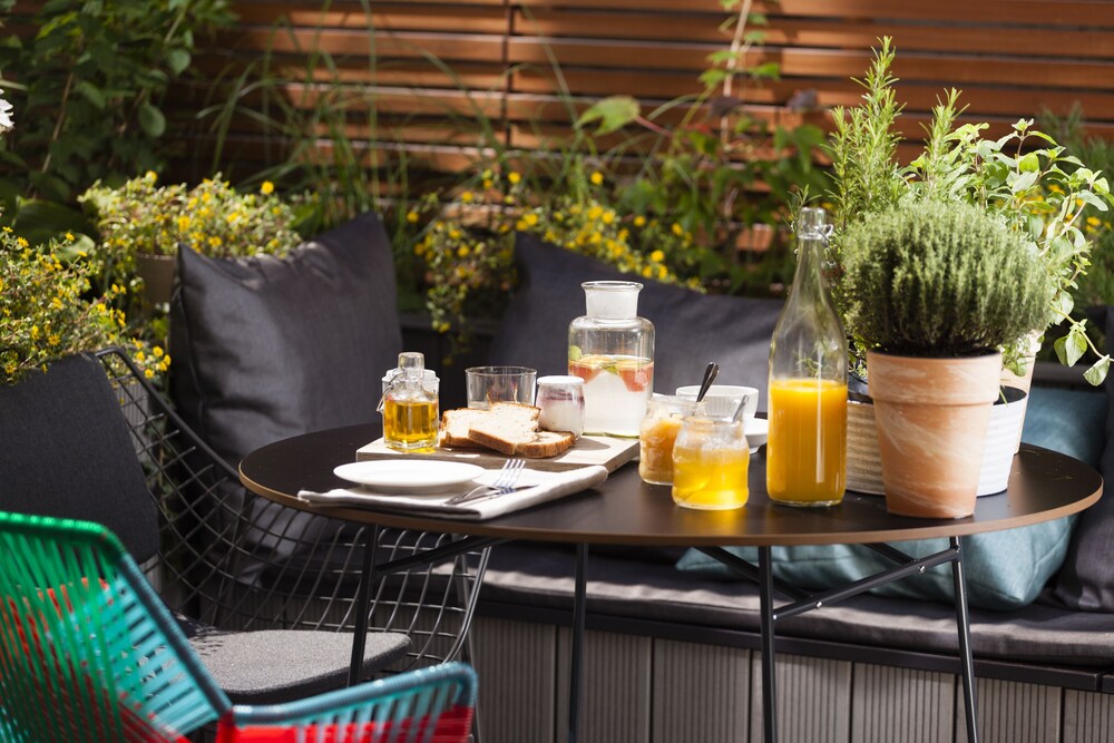 Outdoor dining, PURO Hotel Poznań Stare Miasto