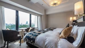 Premium bedding, down comforters, desk, blackout drapes