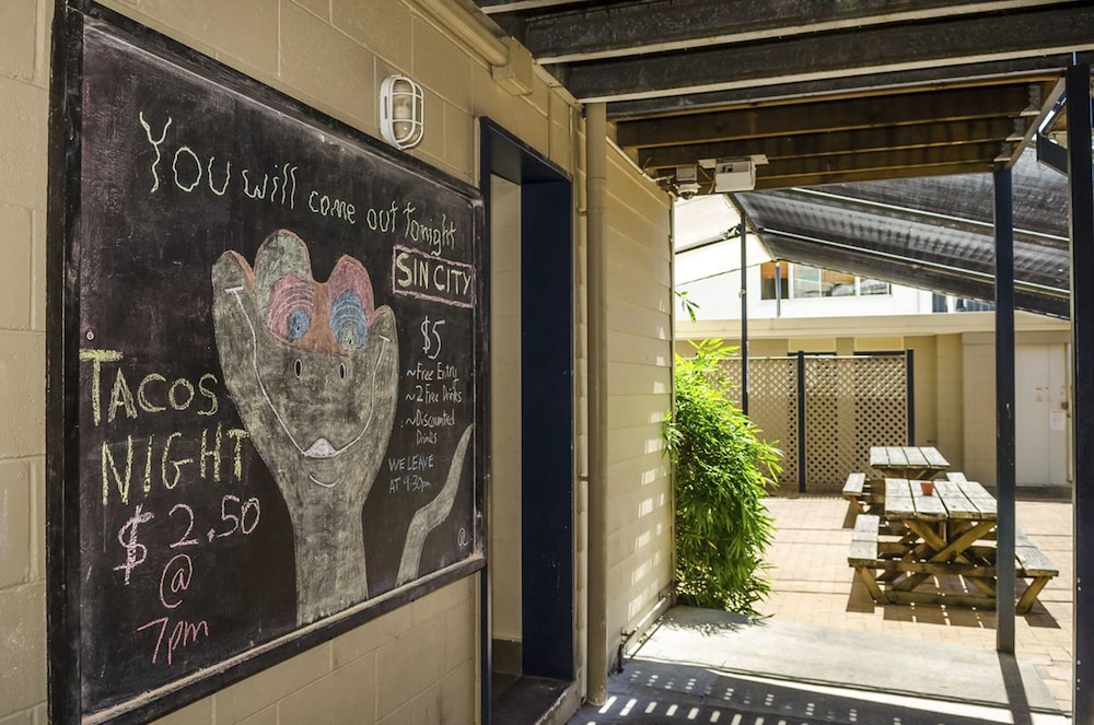 Foto - Budds In Surfers Backpackers