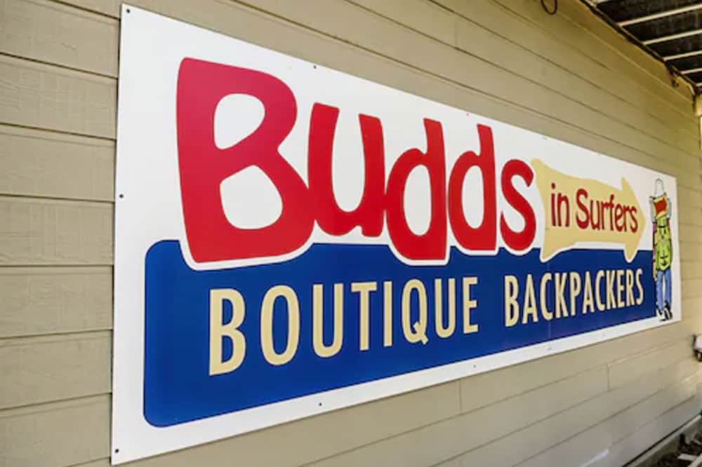 Foto - Budds In Surfers Backpackers