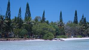 Plage, sable blanc, serviettes de plage, plongée sous-marine