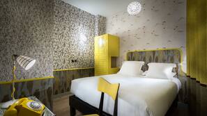 Premium bedding, in-room safe, iron/ironing board, free WiFi