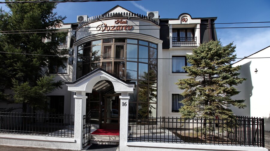 Hotel Vozarev
