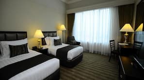 Minibar, in-room safe, blackout curtains, free WiFi