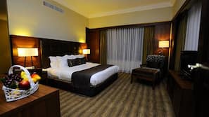 Minibar, in-room safe, blackout curtains, free WiFi