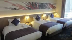 Premium bedding, desk, free WiFi