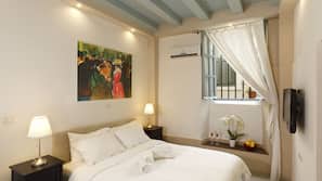 Premium bedding, iron/ironing board, free WiFi, bed sheets