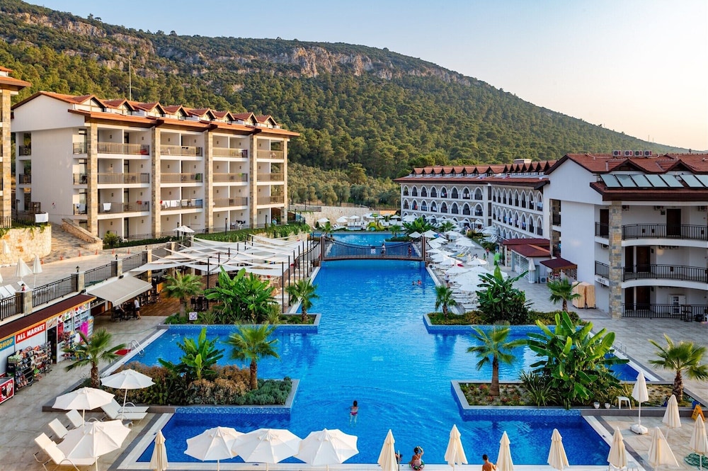 Ramada Resort by Wyndham Akbük - Her Şey Dâhil