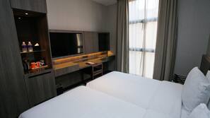 Minibar, Zimmersafe, Bügeleisen/Bügelbrett, kostenloses WLAN