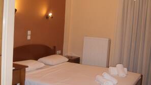 Free cots/infant beds, free WiFi