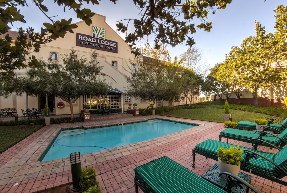 Road Lodge Rustenburg Reviews, Photos & Rates