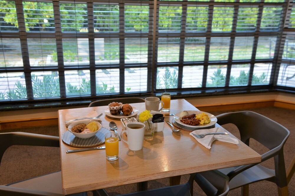 Road Lodge Cape Town International Airport in Cape Town Best Rates & Deals on Orbitz