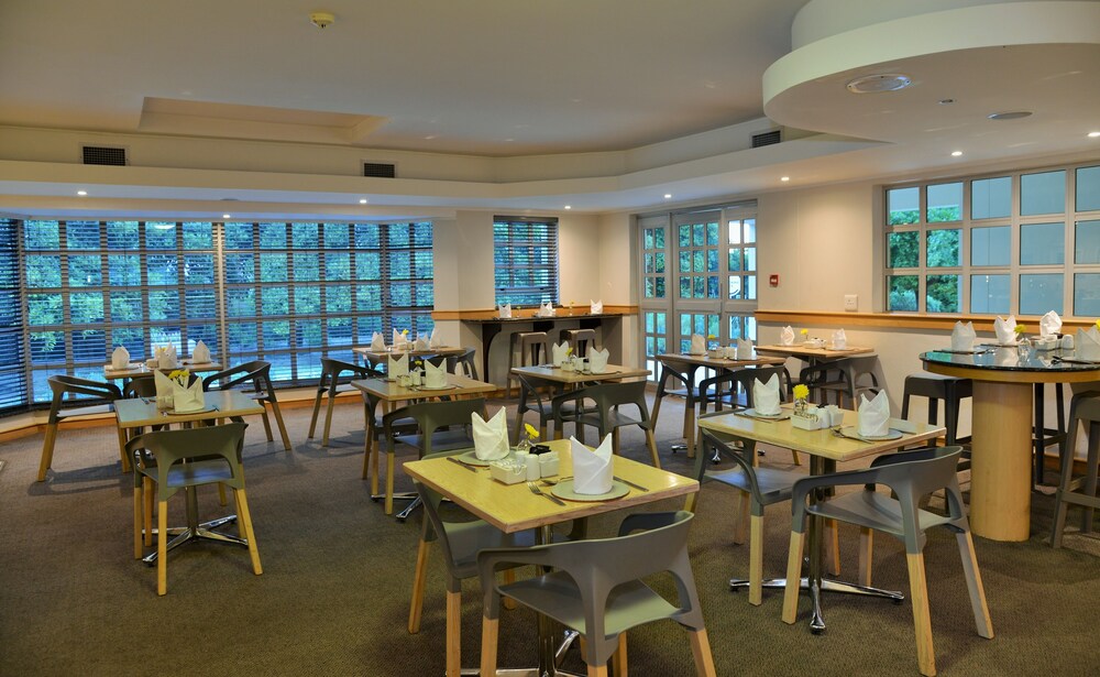 Road Lodge Cape Town International Airport in Cape Town Best Rates & Deals on Orbitz