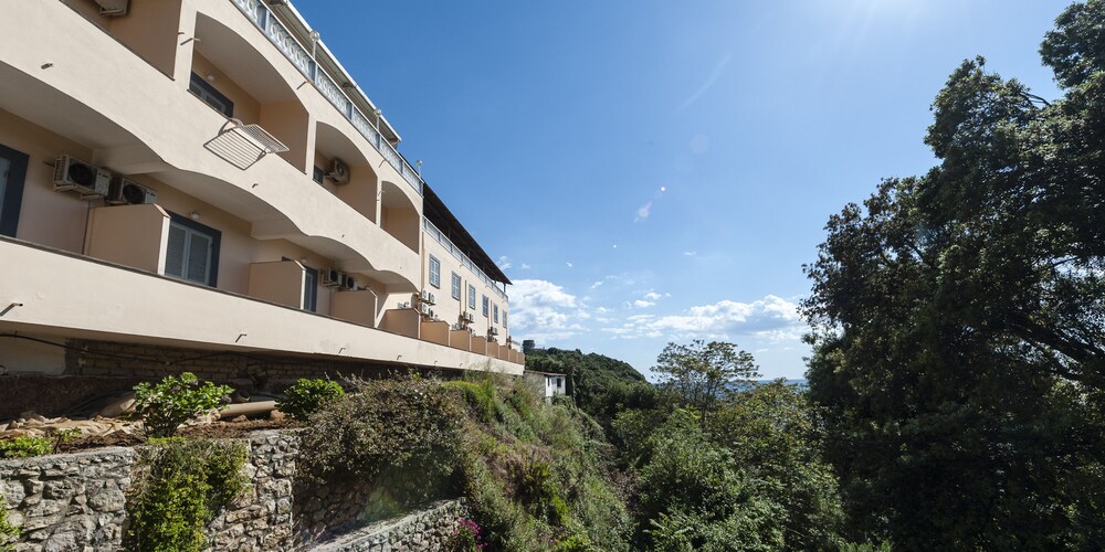 Hotel Ariana In Gaeta Italy Expedia