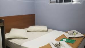 Frigobar, Wi-Fi de cortesia, roupa de cama