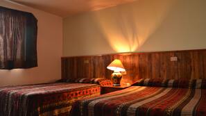 Cortinas opacas, tabla de planchar con plancha, wifi gratis