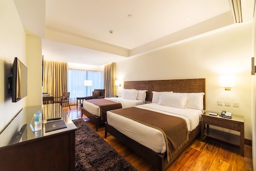 28 Manila Hotels With A Jacuzzi Or Hot Tub In Room - 