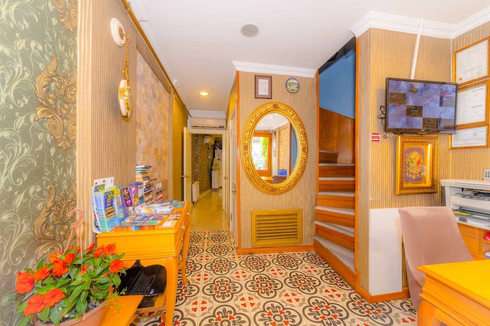 Photo - Walnut Shell Hotel