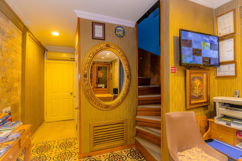 Photo - Walnut Shell Hotel