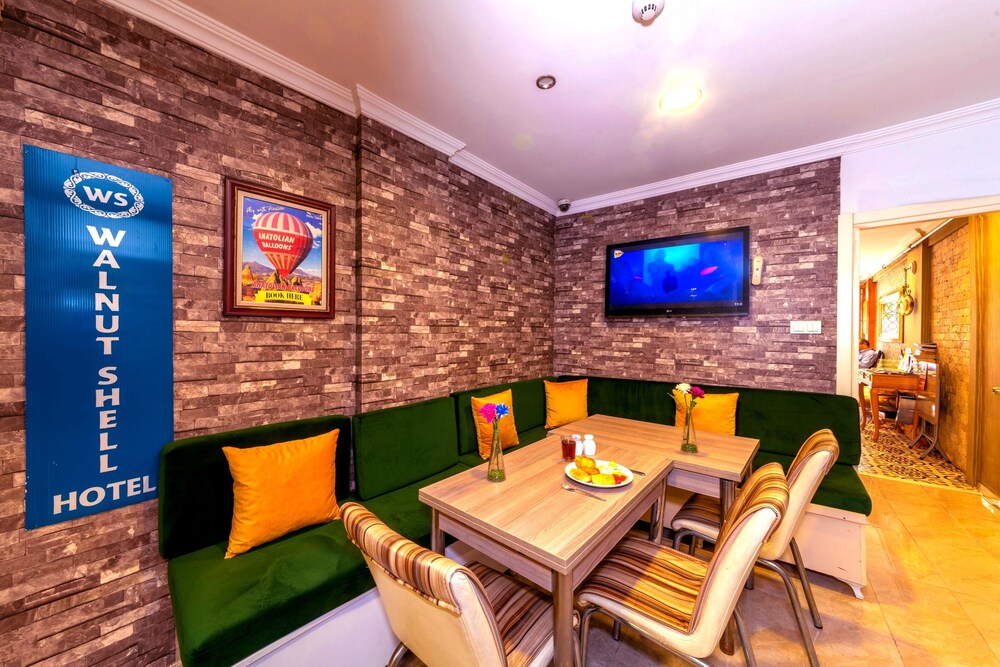 Photo - Walnut Shell Hotel