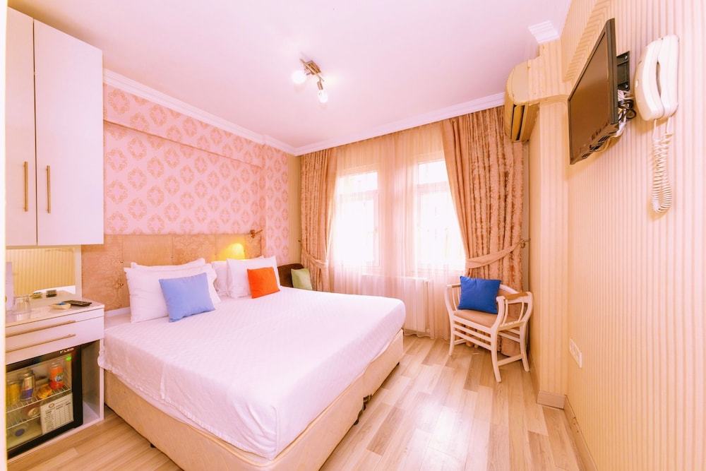 Photo - Walnut Shell Hotel