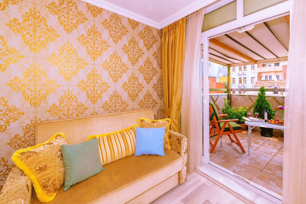 Photo - Walnut Shell Hotel