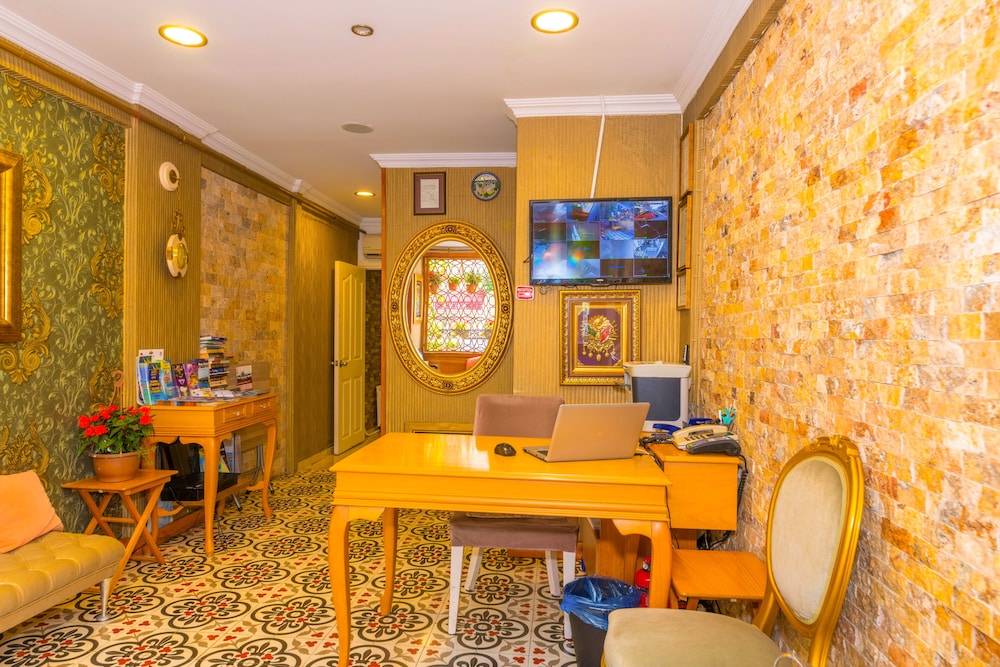 Photo - Walnut Shell Hotel