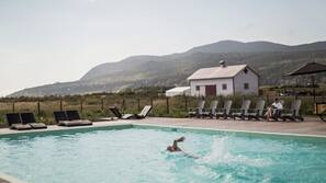 Piscine extérieure