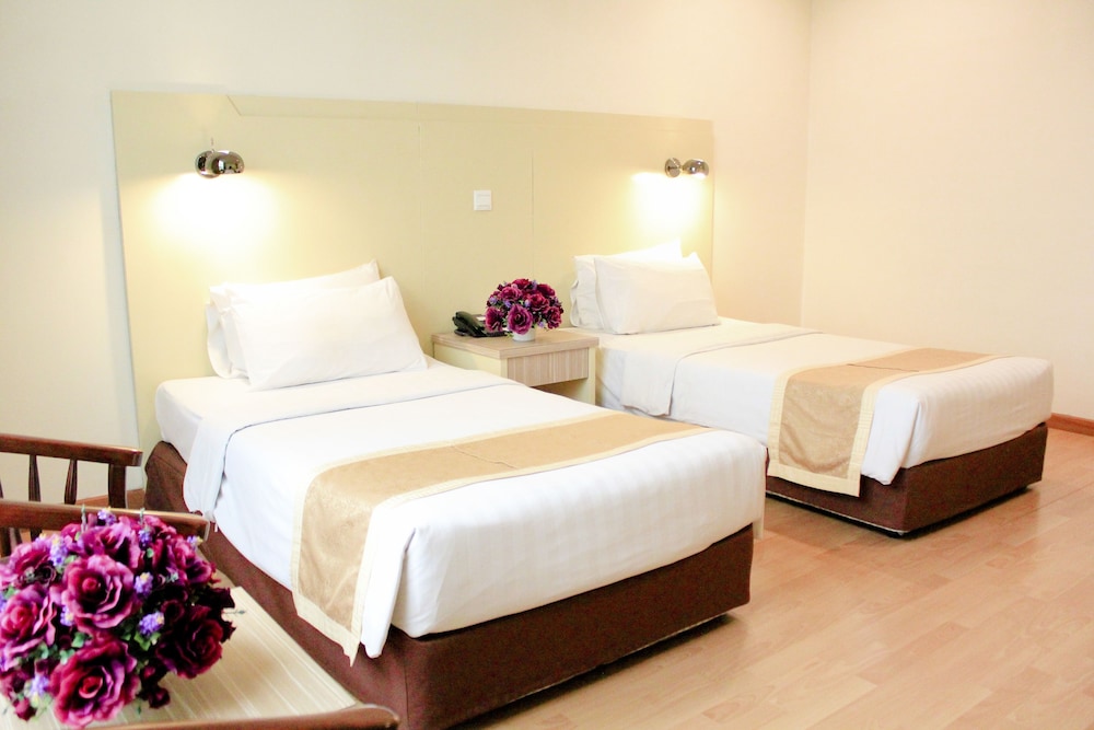 Room, Tower Regency Hotel & Apartments