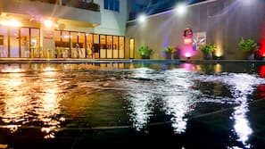 Outdoor pool, pool loungers