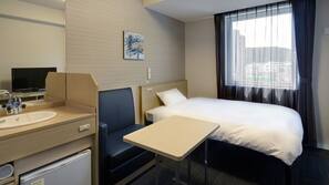 In-room safe, desk, free WiFi