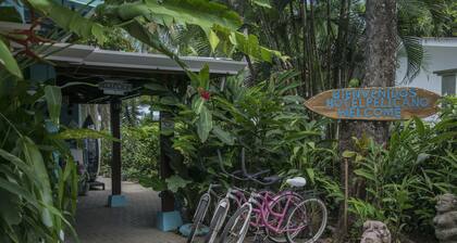 Pelican Beachfront Hotel