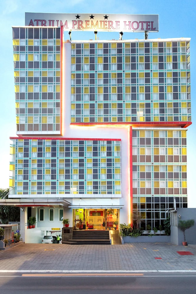 Reddoorz Plus Near Plaza Ambarukmo Book Directions - 