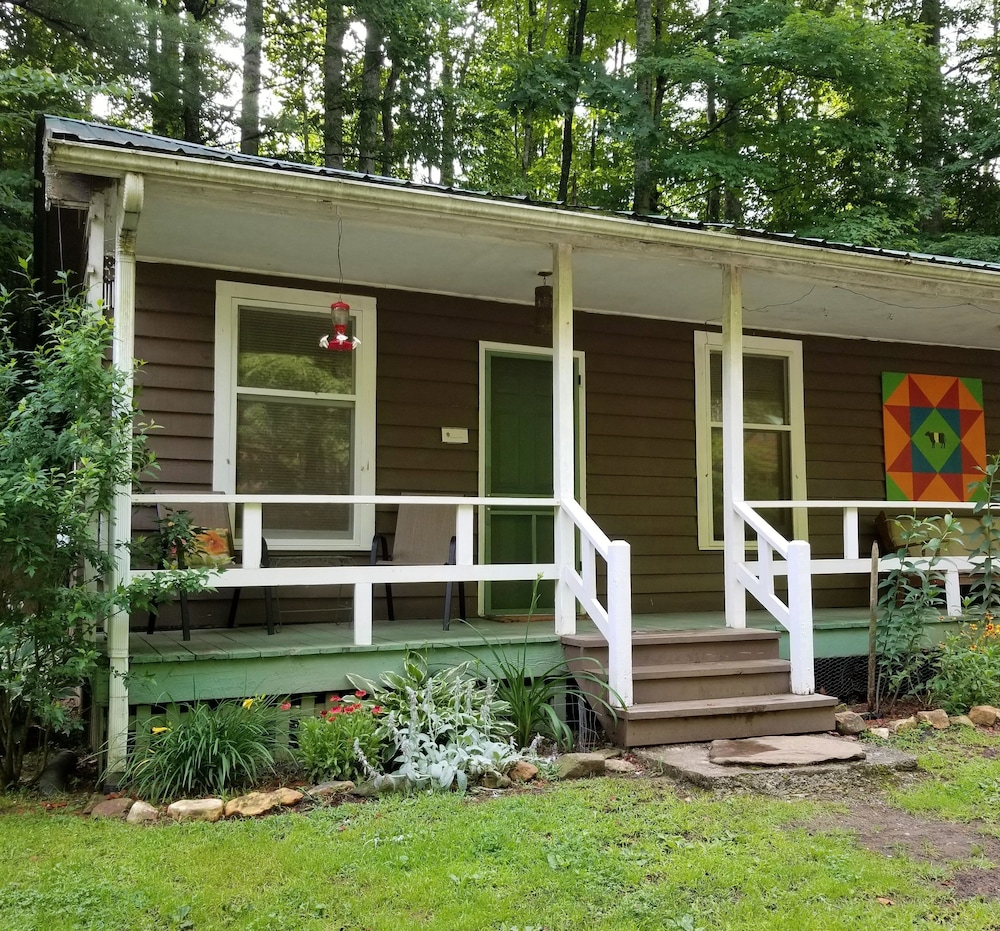 The Cabins at Healing Springs in Crumpler Best Rates & Deals on Orbitz