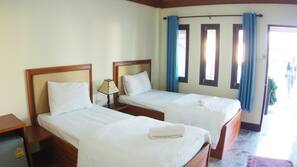Minibar, giường gấp/giường phụ (phụ phí)