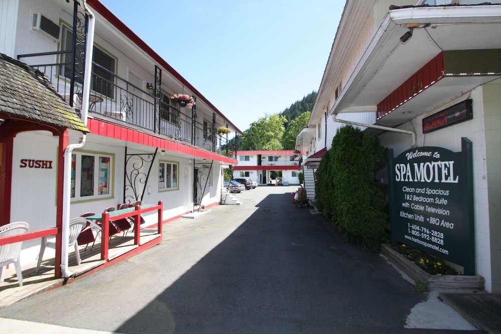 Harrison Spa Motel in Harrison Hot Springs Best Rates & Deals on Orbitz